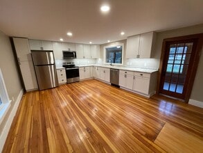 15 N Raymond Rd, Unit A in Gray, ME - Building Photo - Building Photo