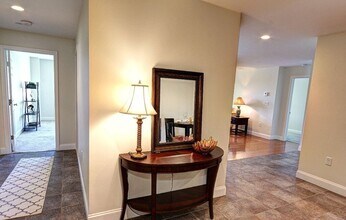 114 Wyllis Ave, Unit 118T in Everett, MA - Building Photo - Building Photo