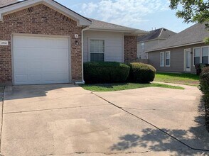 2866 Southampton Way in Round Rock, TX - Building Photo - Building Photo