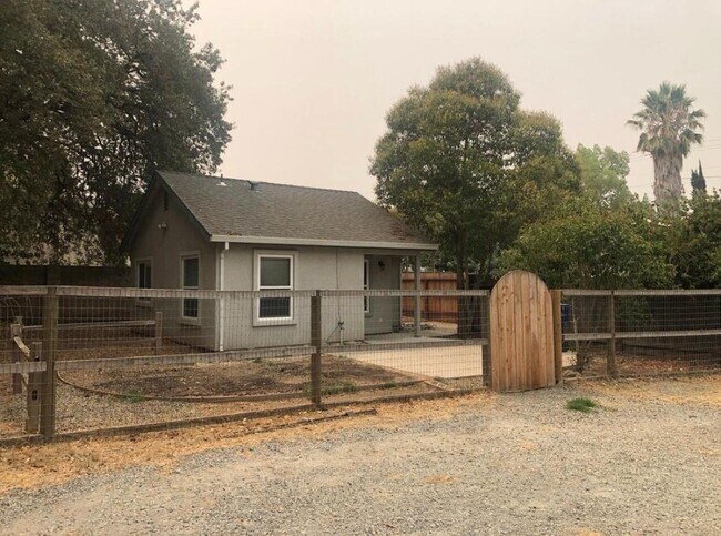 property at 2920 Walnut Ave