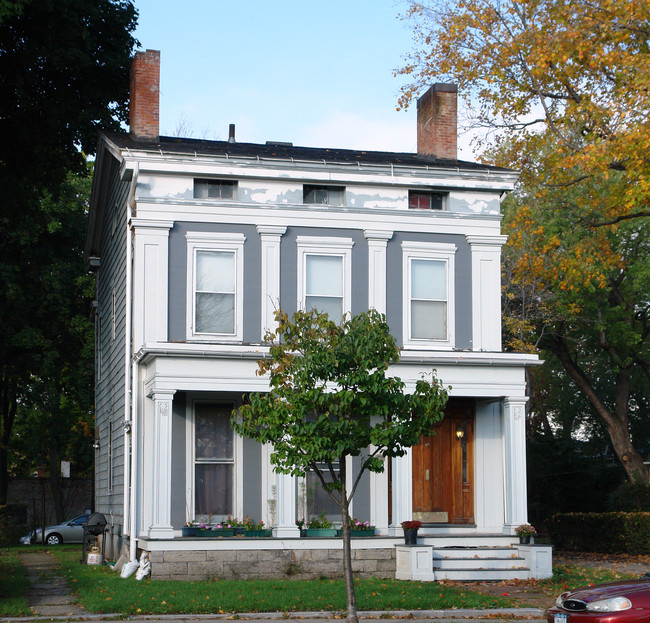 219 S Plymouth Ave in Rochester, NY - Foto de edificio - Building Photo