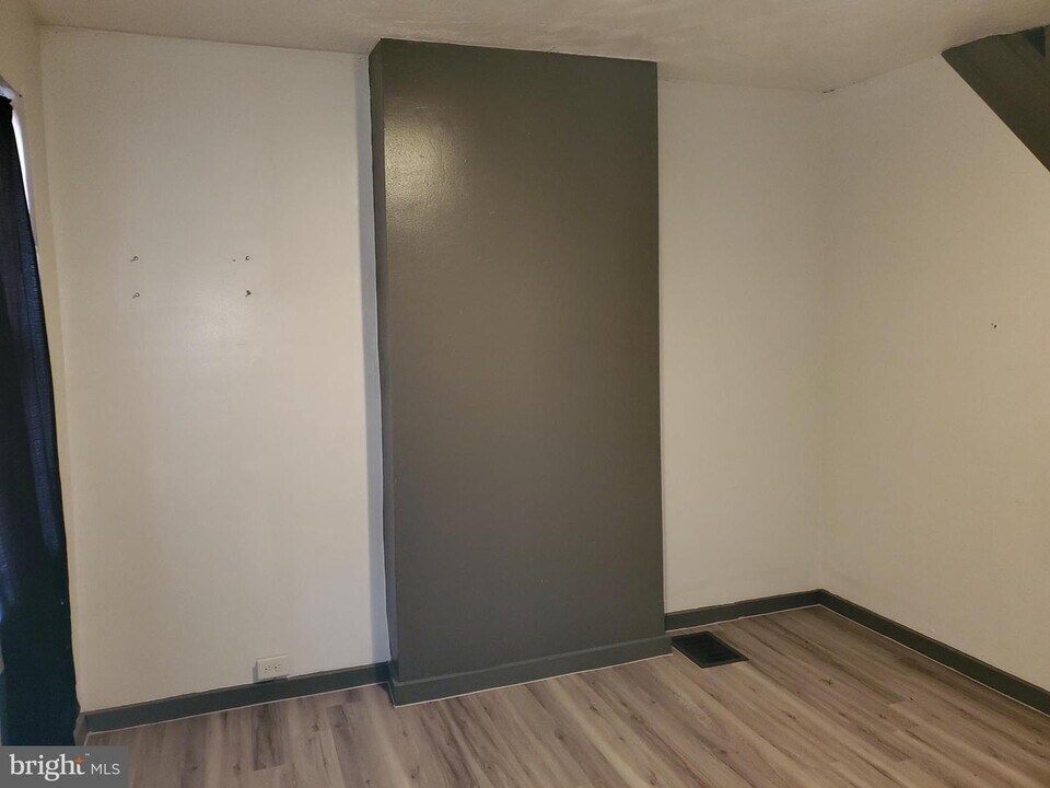 2027 Martha St Photo