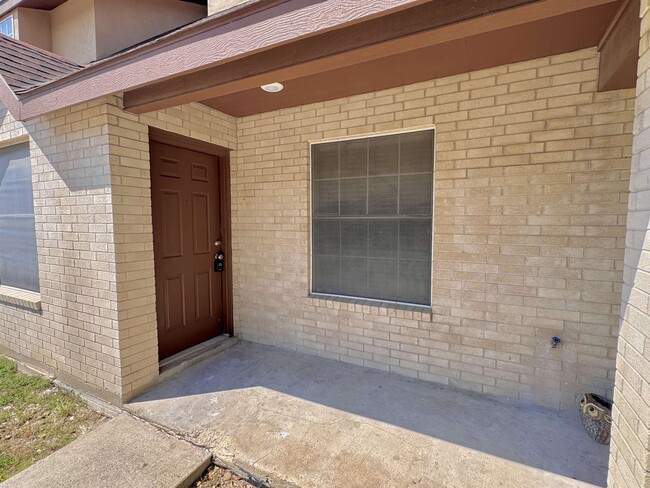 8710 McPherson Rd in Laredo, TX - Building Photo - Building Photo