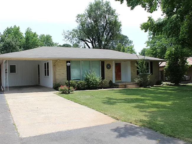 property at 1004 Ford Ave