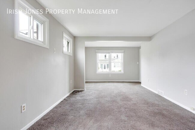 99 Bellwood Ave in West Seneca, NY - Building Photo - Building Photo