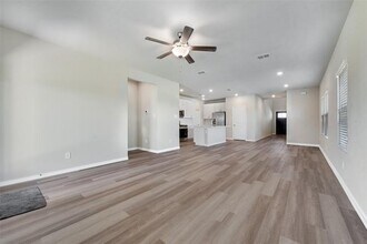 401 Cottage Wood Dr in McKinney, TX - Building Photo - Building Photo