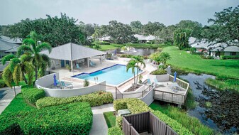 829 Club Dr in Palm Beach Gardens, FL - Building Photo