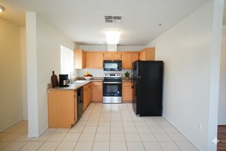 600 Hosking Ave in Bakersfield, CA - Building Photo - Building Photo