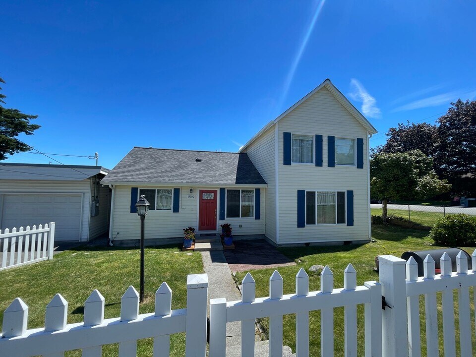 1519 K Ave in Anacortes, WA - Building Photo