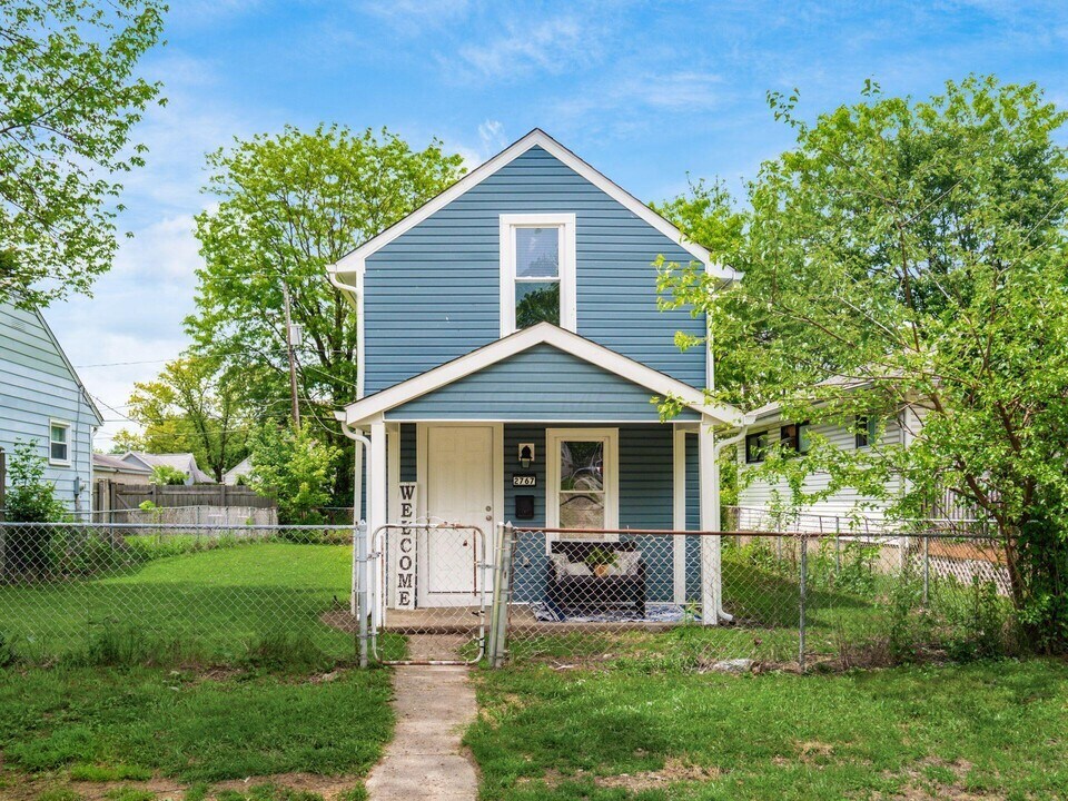 2767 Hiawatha St in Columbus, OH - Building Photo