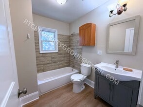 1854 N Kedvale Ave, Unit 2r in Chicago, IL - Foto de edificio - Building Photo