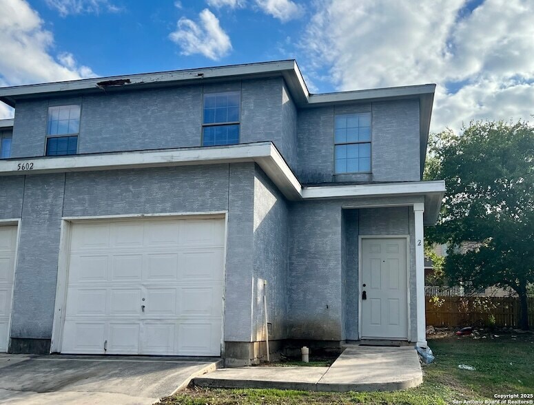 5602 Golf Mist in San Antonio, TX - Building Photo