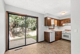 3642 S Farm Rd 135 in Springfield, MO - Building Photo - Building Photo