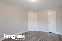715 Remington Heights Dr photo'