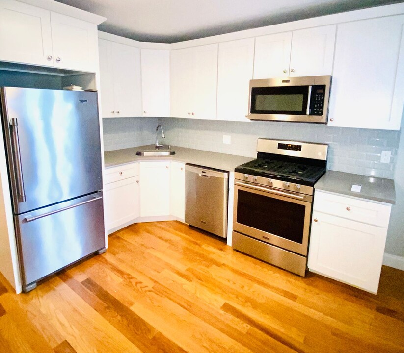 26 Chelsea in Boston, MA - Building Photo