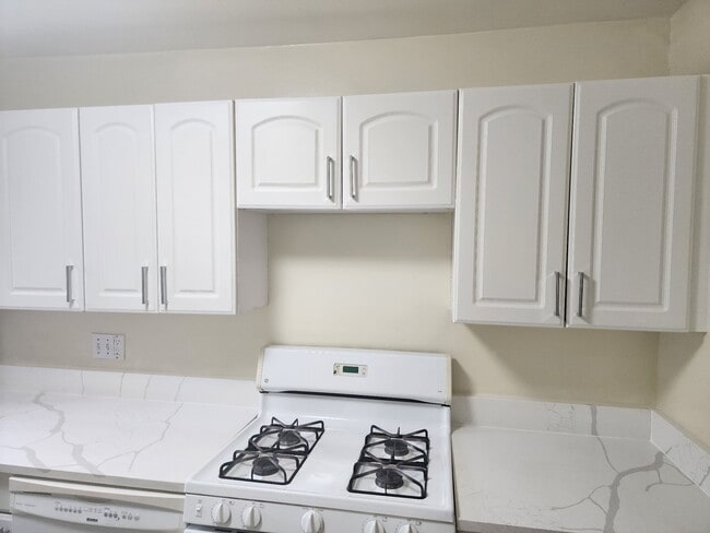 property at 11316 Cherry Hill Rd