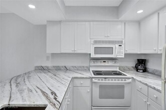 25820 Hickory Blvd in Bonita Springs, FL - Building Photo - Building Photo