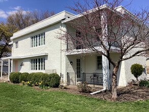 6204 W Kimberly Rd, Unit 6204 B in Davenport, IA - Foto de edificio - Building Photo