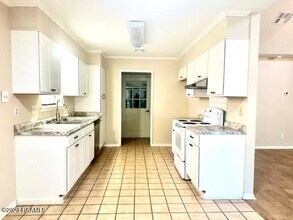 709 Rosedown Ln in Lafayette, LA - Foto de edificio - Building Photo