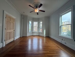 4 Wabon St, Unit 1 in Boston, MA - Building Photo - Building Photo