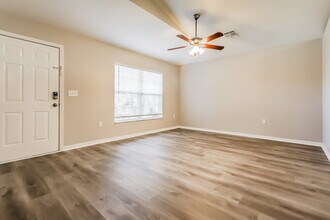 11730 Lynn Brook Cir in Seffner, FL - Building Photo - Building Photo