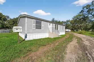 39256 Lizabeth Cir in Zephyrhills, FL - Building Photo - Building Photo
