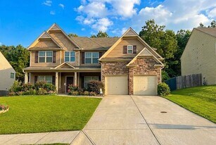 2056 Tweed Dr in Acworth, GA - Building Photo