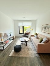 20 Stephenson Aman St, Unit 2 in Somerville, MA - Foto de edificio - Building Photo