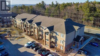 39 Coulter St in Barrie, ON - Building Photo