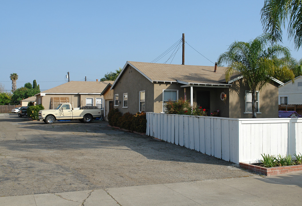 2649-2659 Orange Ave in Costa Mesa, CA - Foto de edificio