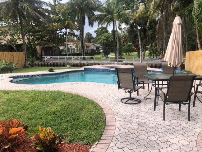 1773 SW 28th Way in Fort Lauderdale, FL - Building Photo - Building Photo
