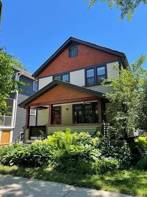 property at 943 E Dayton St
