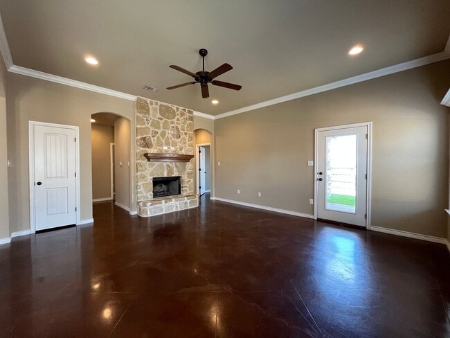 3005 Stallion Dr in Robinson, TX - Building Photo - Building Photo
