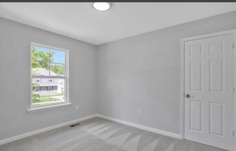 1716 Bradmoore Dr in District Heights, MD - Foto de edificio - Building Photo