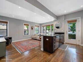 1714 W Grace St in Chicago, IL - Building Photo - Building Photo