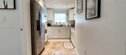 170 SE 14th St in Miami, FL - Building Photo - Building Photo
