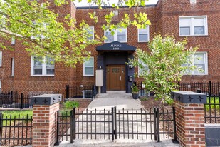 1220 Holbrook Terrace NE in Washington, DC - Building Photo