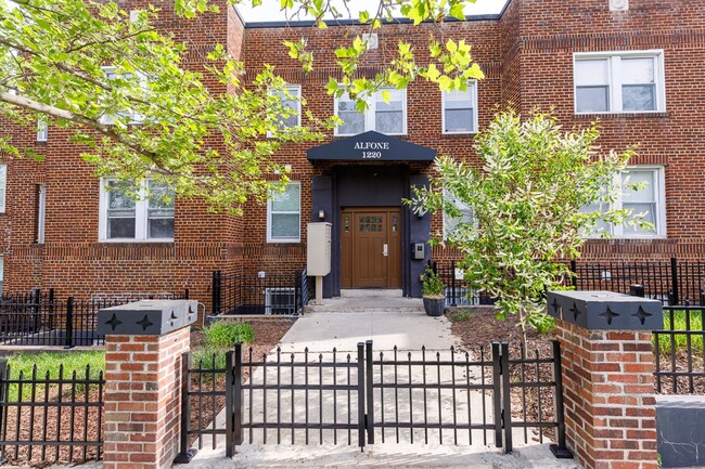 property at 1220 Holbrook Terrace NE
