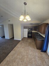 2575 Dry Creek Dr in Riverton, UT - Building Photo - Building Photo