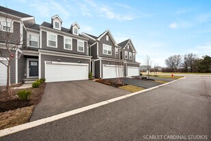 2108 Weatherbee Ln in Naperville, IL - Building Photo