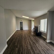 8638 Collett Ave in North Hills, CA - Building Photo - Building Photo