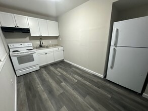 Bruce Court in Florissant, MO - Building Photo - Building Photo