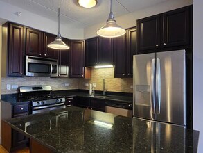 1670 Mill St in Des Plaines, IL - Building Photo - Building Photo