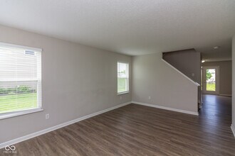 1439 Dowell St in Greenwood, IN - Building Photo - Building Photo