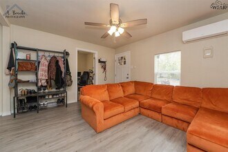 514 S Archer St in Henrietta, TX - Building Photo - Building Photo