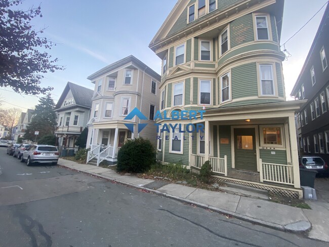 36 Cherokee St, Unit 1