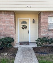 14515 Wunderlich Dr in Houston, TX - Foto de edificio - Building Photo