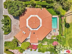 2231 S Caliente Dr in Palm Springs, CA - Building Photo - Building Photo