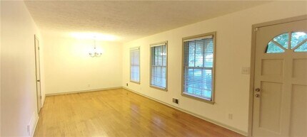 4531 S Roberts Dr in Buford, GA - Building Photo - Building Photo