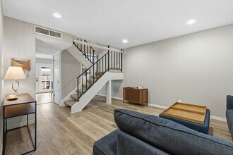 905 Silver Quail Ln in Austin, TX - Building Photo - Building Photo